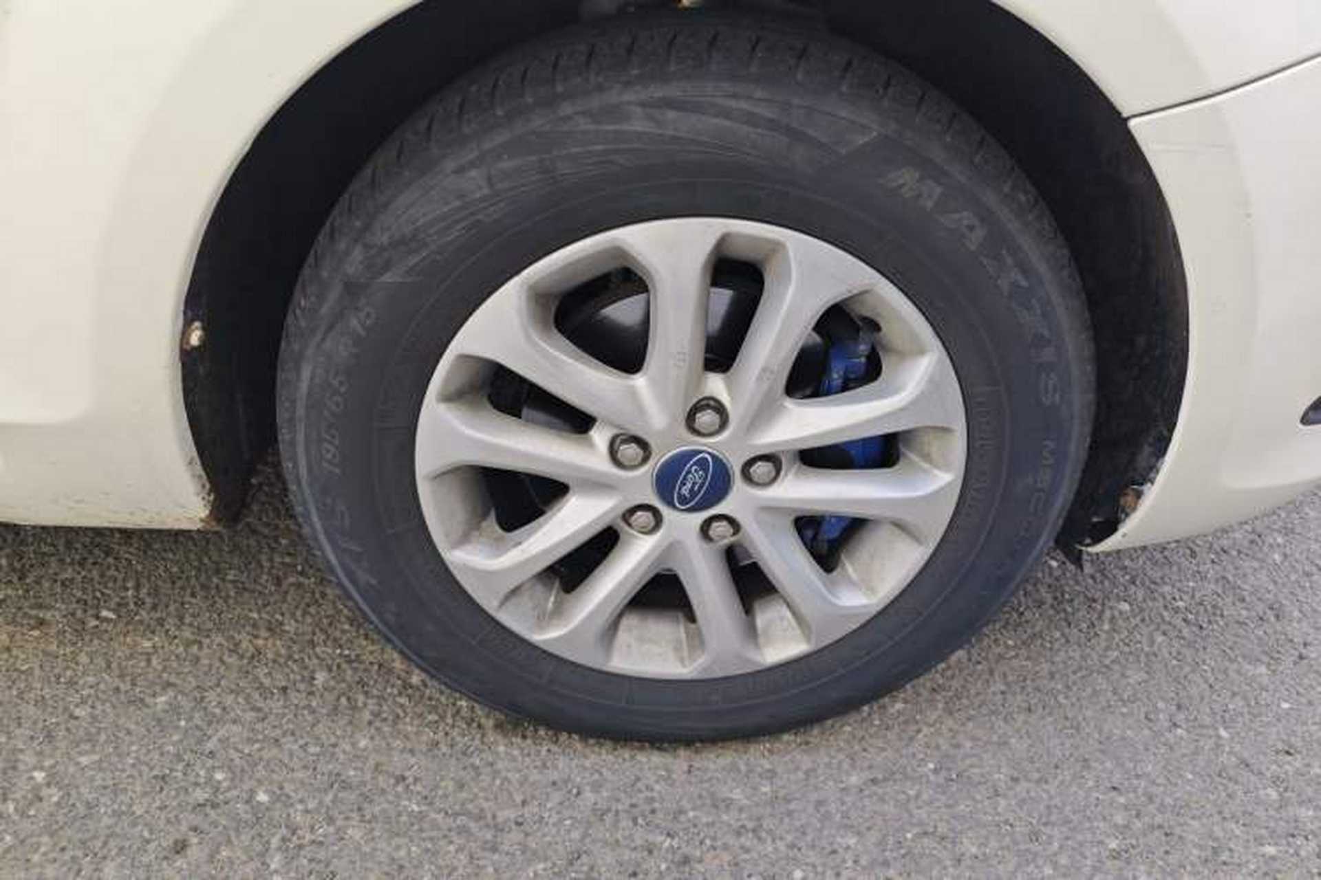 Used Ford Focus 2013 Hatchback Classic 1.8L Manual Millionth Anniversary Edition Right Front Wheel Hub