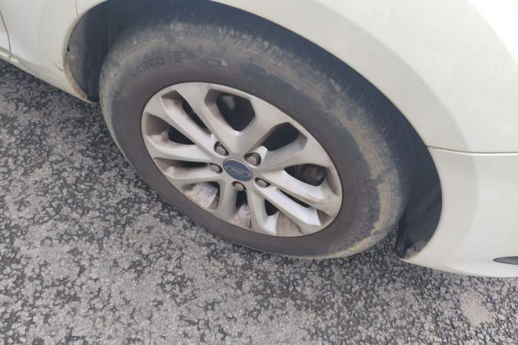Used Ford Focus 2013 Hatchback Classic 1.8L Manual Base Model Right Front Wheel Hub