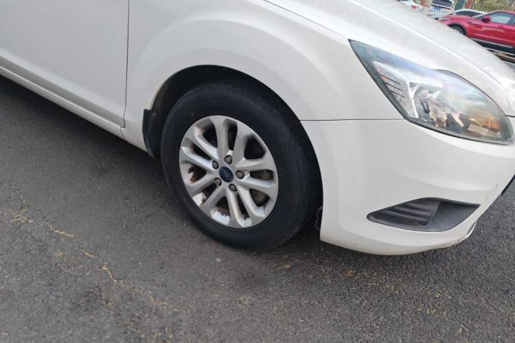 Used Ford Focus 2013 Hatchback Classic 1.8L Automatic Base Model Right Front Wheel Hub