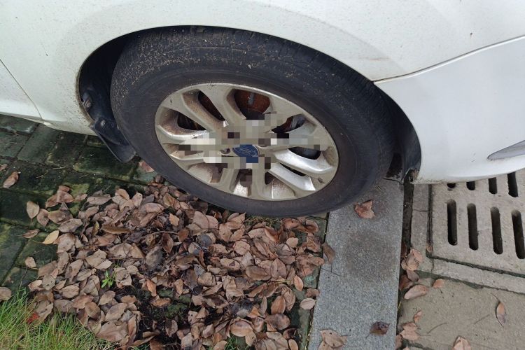 Used Ford Focus 2013 Hatchback Classic 1.8L Manual Base Model Right Front Wheel Hub