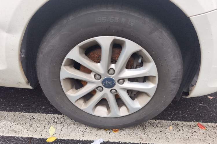 Used Ford Focus 2013 Hatchback Classic 1.8L Manual Base Model Right Front Wheel Hub