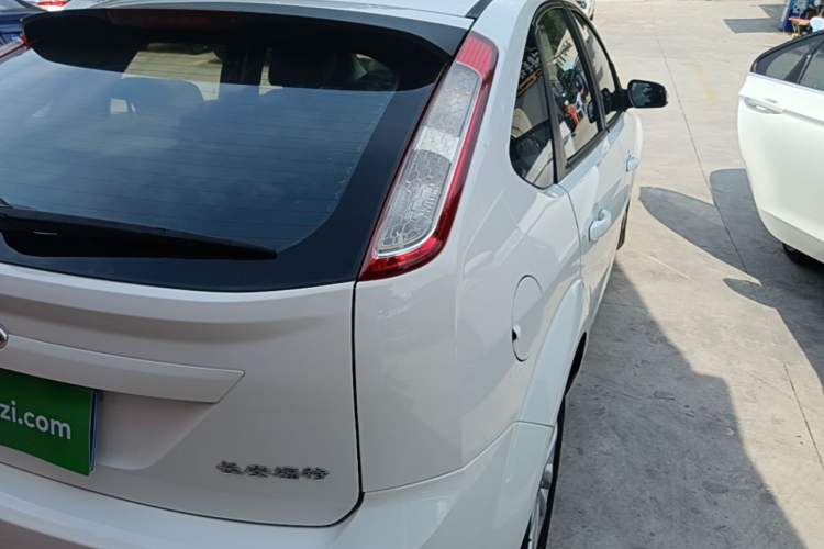 Used Ford Focus 2013 Hatchback Classic 1.8L Automatic Millionth Anniversary Edition Right Rear Taillight