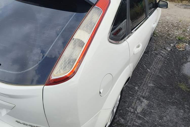 Used Ford Focus 2013 Hatchback Classic 1.8L Automatic Base Model Right Rear Taillight