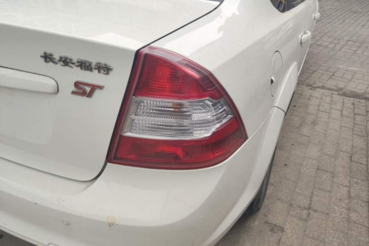 Used Ford Focus 2013 Sedan Classic 1.8L Automatic Fashion Edition Right Rear Taillight