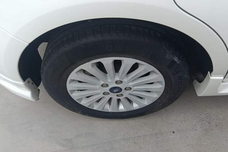 Used Ford Focus 2013 Hatchback Classic 1.8L Automatic Fashion Edition Right Rear Wheel Hub