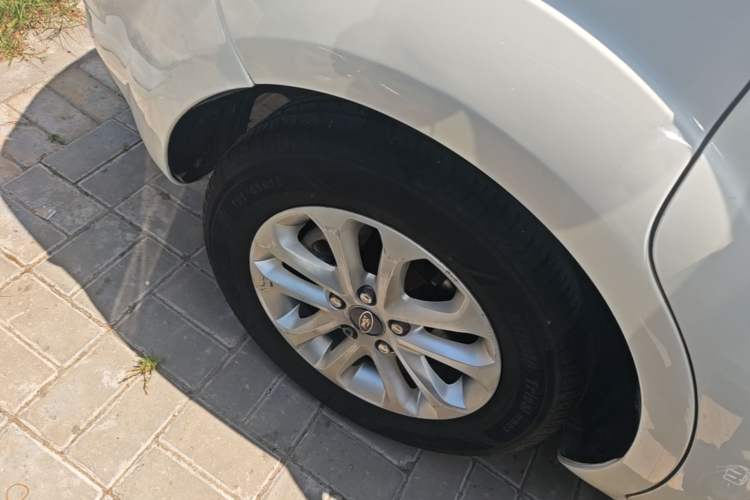 Used Ford Focus 2013 Hatchback Classic 1.8L Automatic Base Model Right Rear Wheel Hub