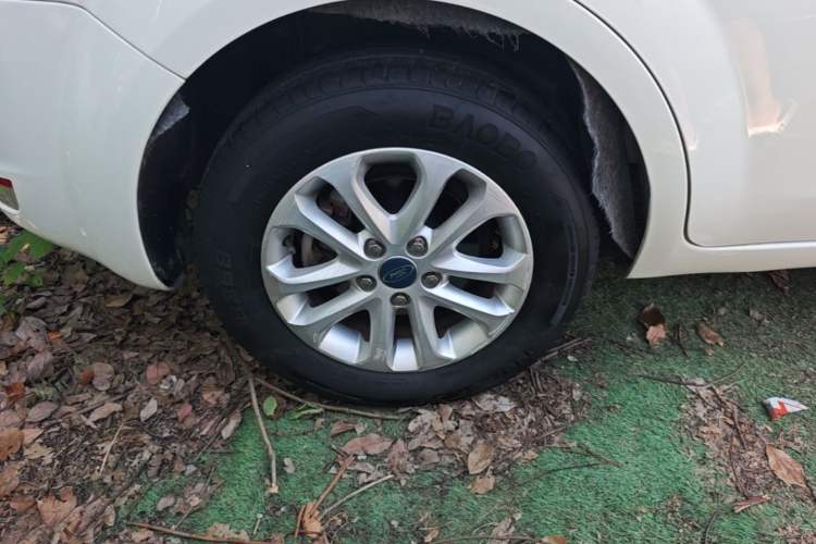 Used Ford Focus 2013 Hatchback Classic 1.8L Automatic Millionth Anniversary Edition Right Rear Wheel Hub