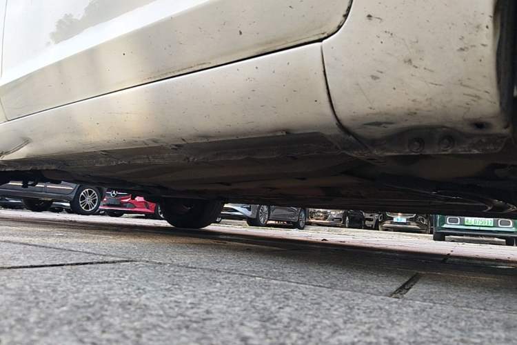 Used Ford Focus 2013 Hatchback Classic 1.8L Automatic Millionth Anniversary Edition Right Side Sill