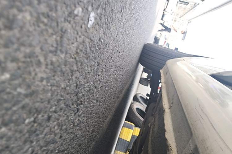 Used Ford Focus 2013 Hatchback Classic 1.8L Manual Base Model Right Side Sill