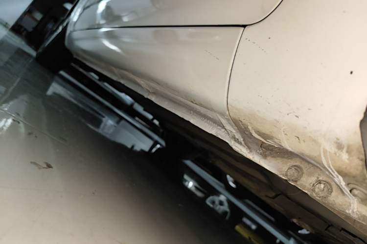 Used Ford Focus 2013 Hatchback Classic 1.8L Automatic Base Model Right Side Sill