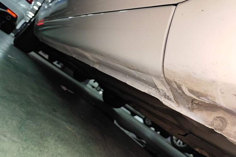 Used Ford Focus 2013 Hatchback Classic 1.8L Automatic Base Model Right Side Sill