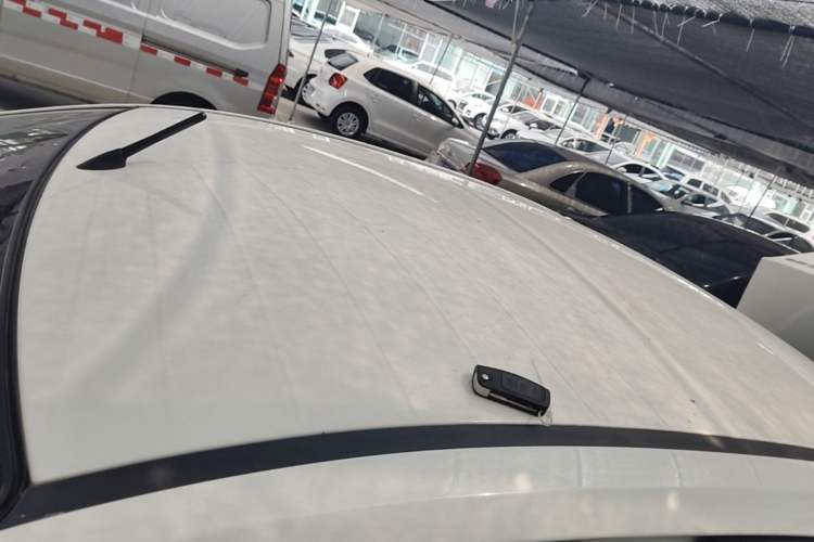 Used Ford Focus 2013 Sedan Classic 1.8L Manual Base Model Roof