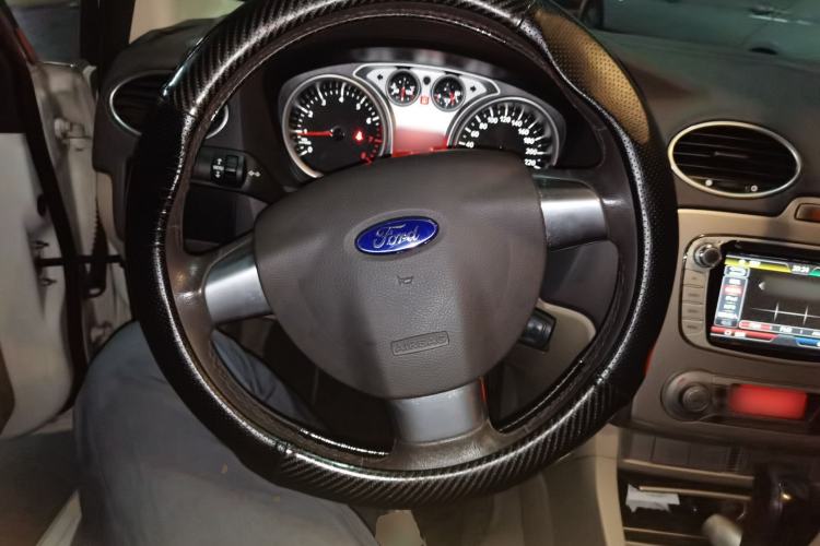 Used Ford Focus 2013 Hatchback Classic 1.8L Automatic Fashion Edition Steering Wheel