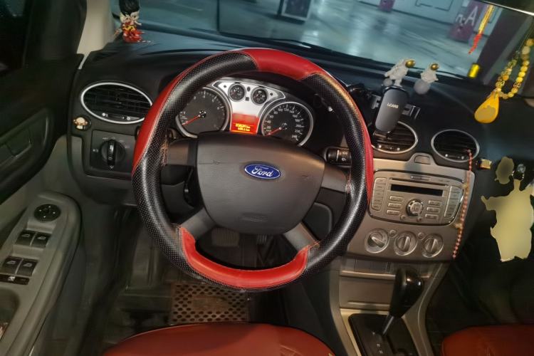 Used Ford Focus 2013 Hatchback Classic 1.8L Automatic Base Model Steering Wheel