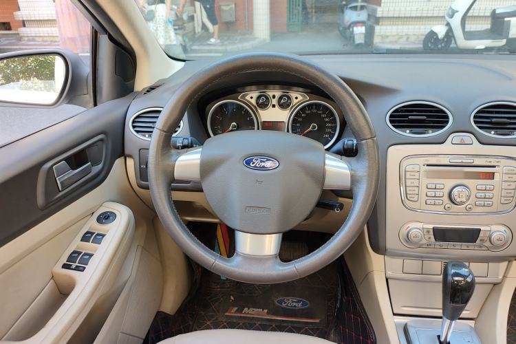 Used Ford Focus 2013 Hatchback Classic 1.8L Automatic Fashion Edition Steering Wheel