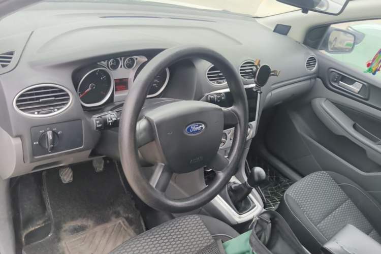 Used Ford Focus 2013 Hatchback Classic 1.8L Manual Base Model Steering Wheel
