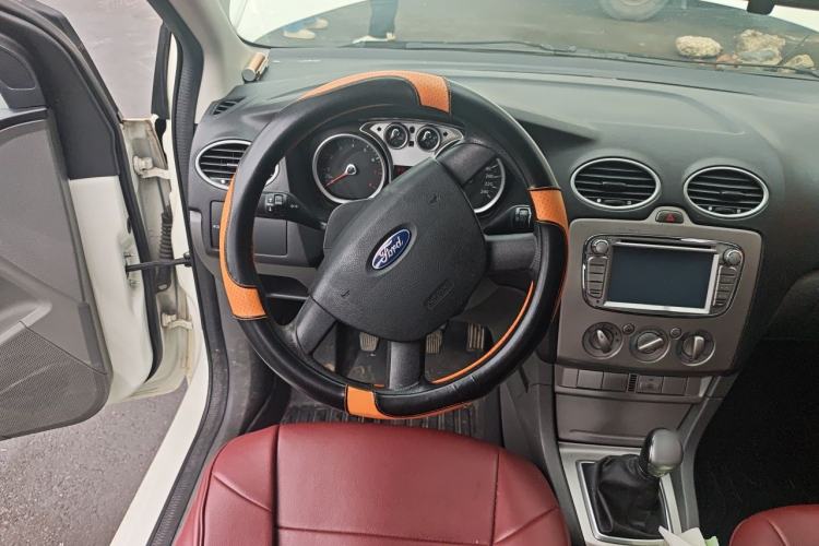 Used Ford Focus 2013 Hatchback Classic 1.8L Manual Base Model Steering Wheel