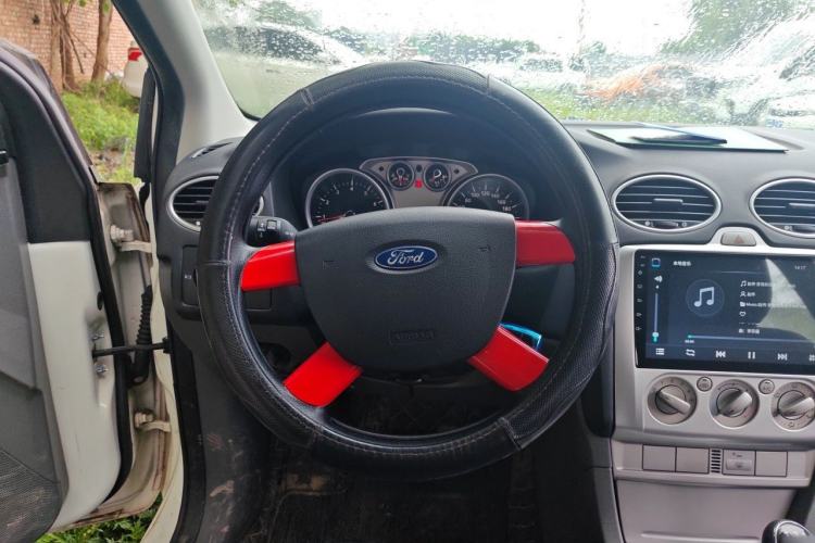 Used Ford Focus 2013 Hatchback Classic 1.8L Manual Base Model Steering Wheel