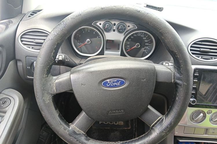Used Ford Focus 2013 Hatchback Classic 1.8L Manual Base Model Steering Wheel