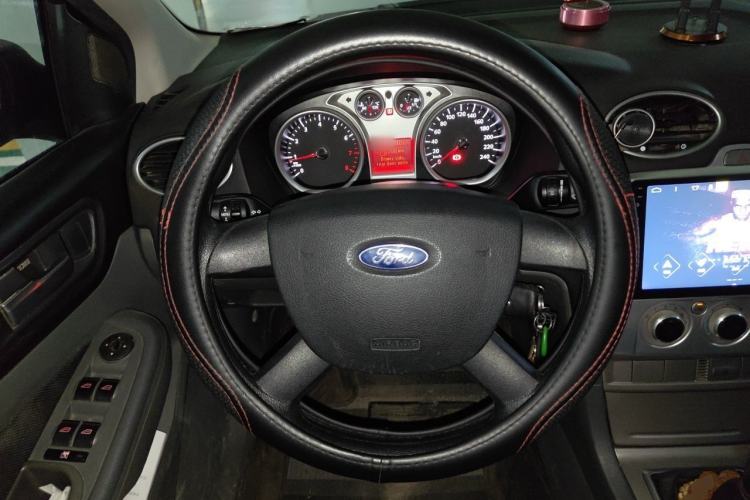 Used Ford Focus 2013 Hatchback Classic 1.8L Manual Base Model Steering Wheel