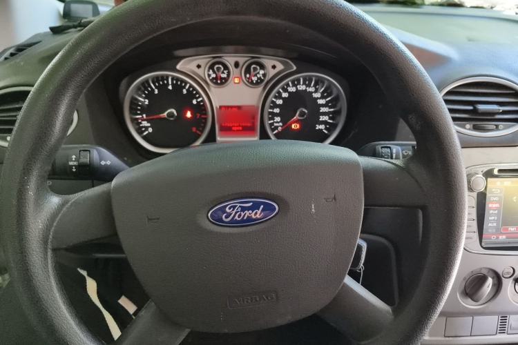 Used Ford Focus 2013 Hatchback Classic 1.8L Automatic Base Model Steering Wheel