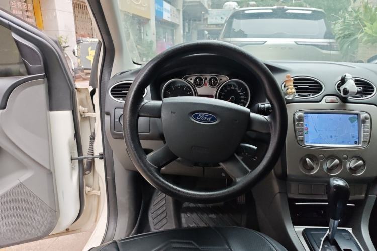 Used Ford Focus 2013 Hatchback Classic 1.8L Automatic Base Model Steering Wheel