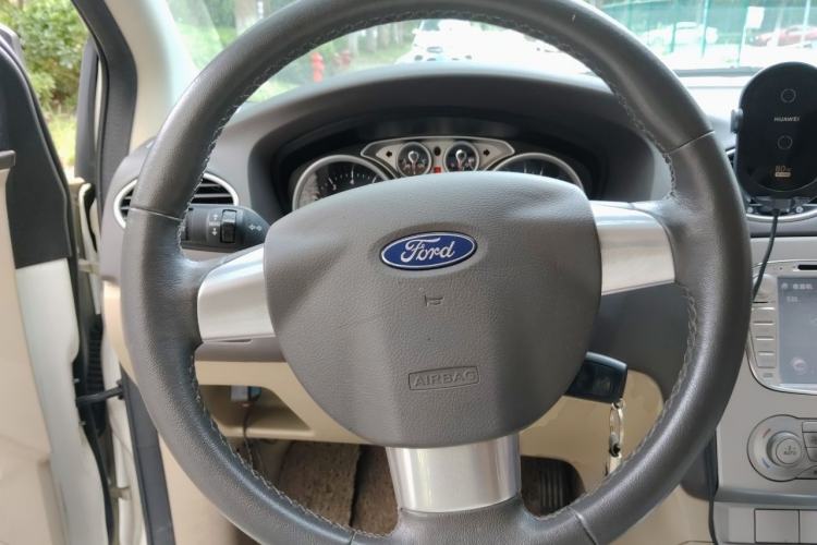 Used Ford Focus 2013 Hatchback Classic 1.8L Automatic Fashion Edition Steering Wheel