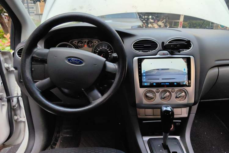 Used Ford Focus 2013 Hatchback Classic 1.8L Automatic Base Model Steering Wheel