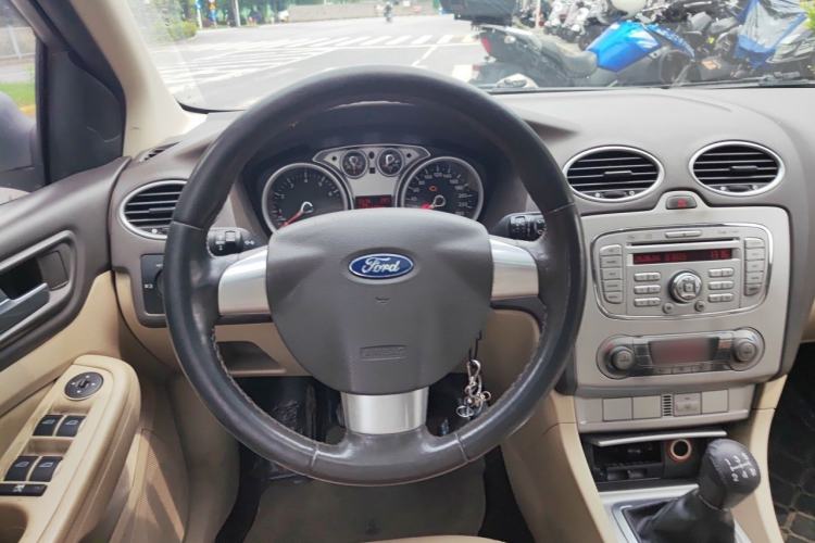 Used Ford Focus 2013 Hatchback Classic 1.8L Manual Fashion Edition Steering Wheel