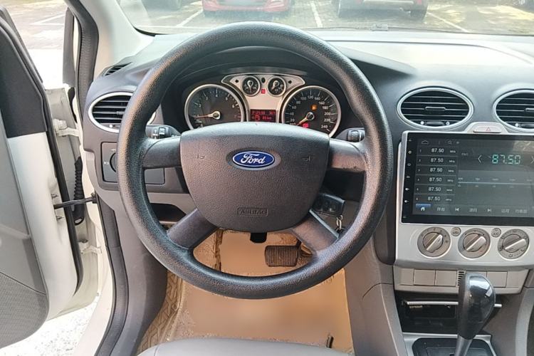 Used Ford Focus 2013 Hatchback Classic 1.8L Automatic Millionth Anniversary Edition Steering Wheel