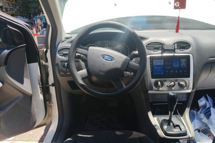 Used Ford Focus 2013 Hatchback Classic 1.8L Automatic Base Model Steering Wheel