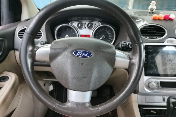 Used Ford Focus 2013 Hatchback Classic 1.8L Automatic Fashion Edition Steering Wheel