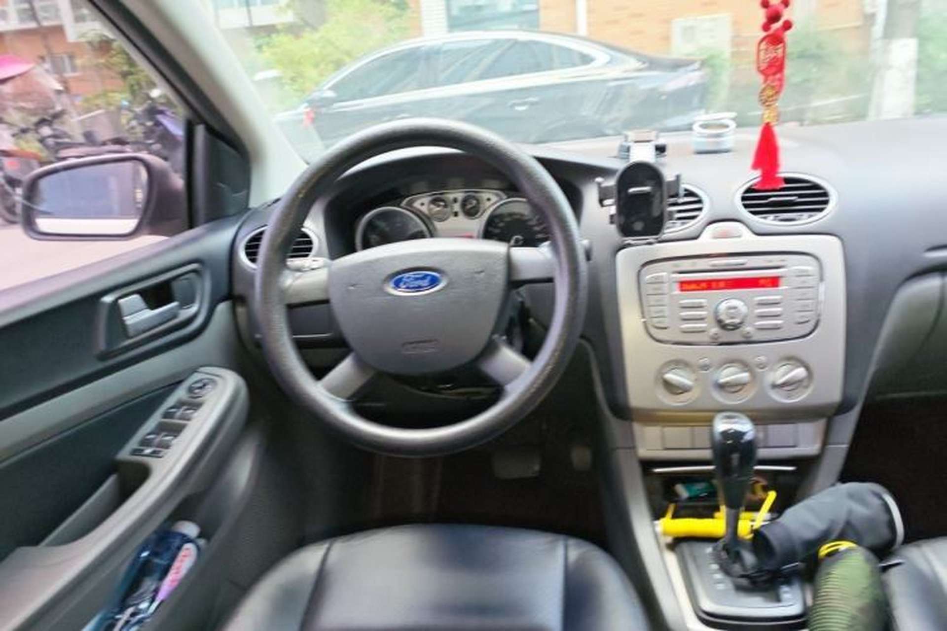 Used Ford Focus 2013 Hatchback Classic 1.8L Automatic Base Model Steering Wheel