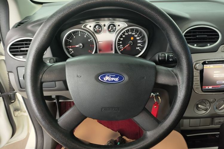 Used Ford Focus 2013 Hatchback Classic 1.8L Automatic Base Model Steering Wheel