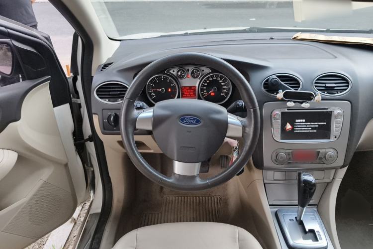 Used Ford Focus 2013 Hatchback Classic 1.8L Automatic Fashion Edition Steering Wheel