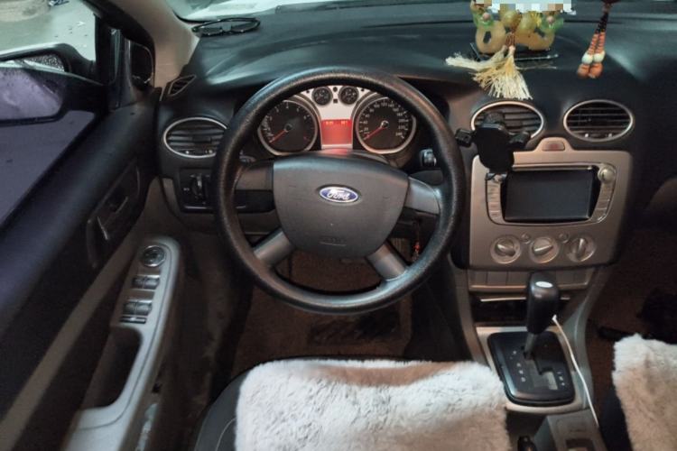 Used Ford Focus 2013 Hatchback Classic 1.8L Automatic Base Model Steering Wheel