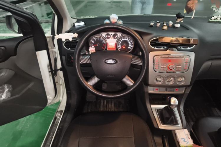 Used Ford Focus 2013 Hatchback Classic 1.8L Manual Base Model Steering Wheel