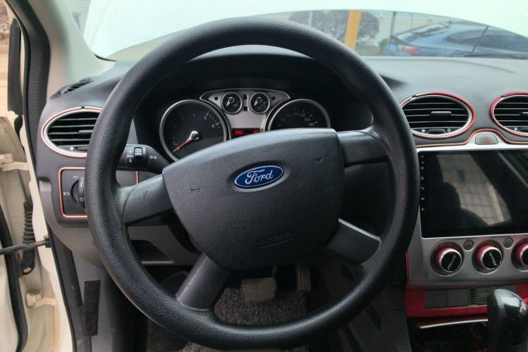 Used Ford Focus 2013 Hatchback Classic 1.8L Automatic Base Model Steering Wheel
