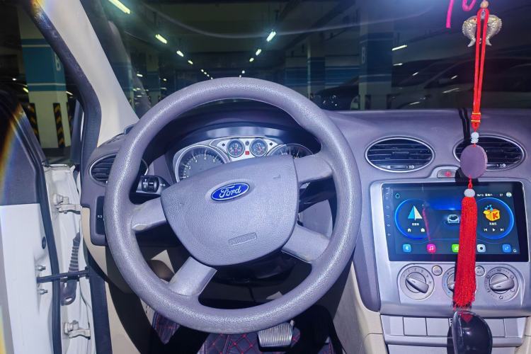 Used Ford Focus 2013 Hatchback Classic 1.8L Automatic Base Model Steering Wheel