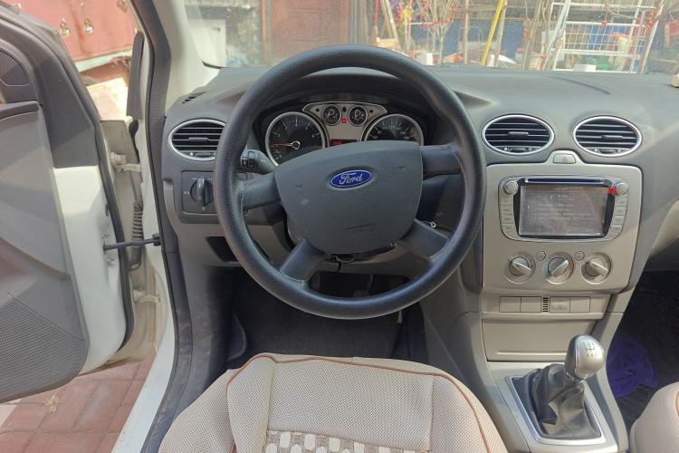 Used Ford Focus 2013 Hatchback Classic 1.8L Manual Base Model Steering Wheel