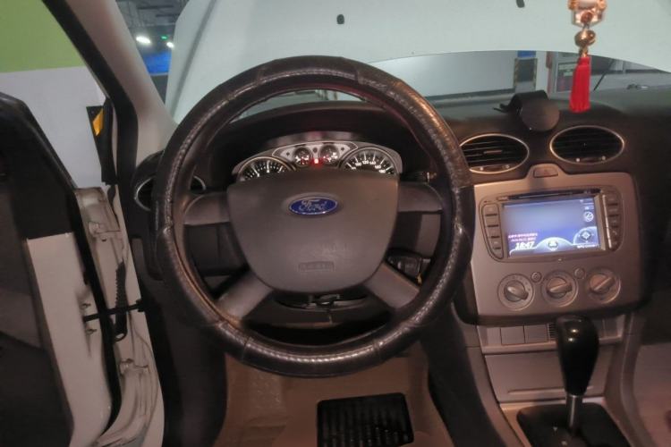Used Ford Focus 2013 Hatchback Classic 1.8L Automatic Base Model Steering Wheel