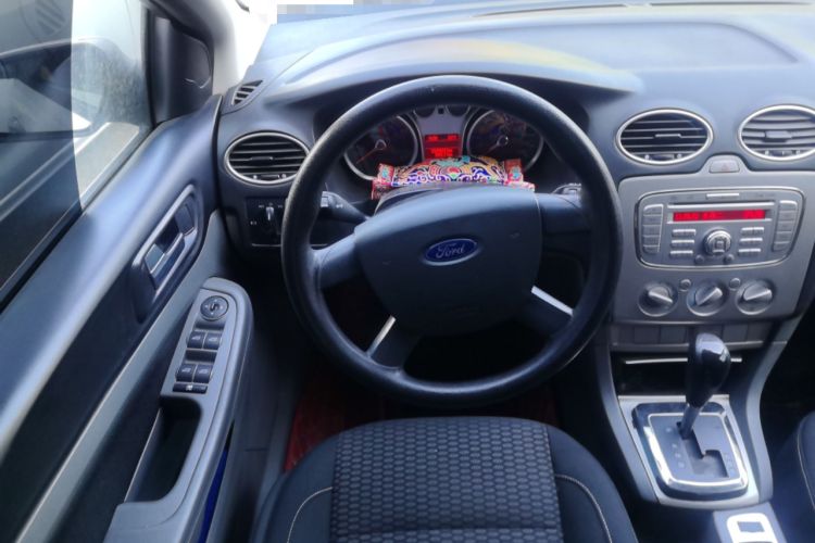Used Ford Focus 2013 Hatchback Classic 1.8L Automatic Base Model Steering Wheel