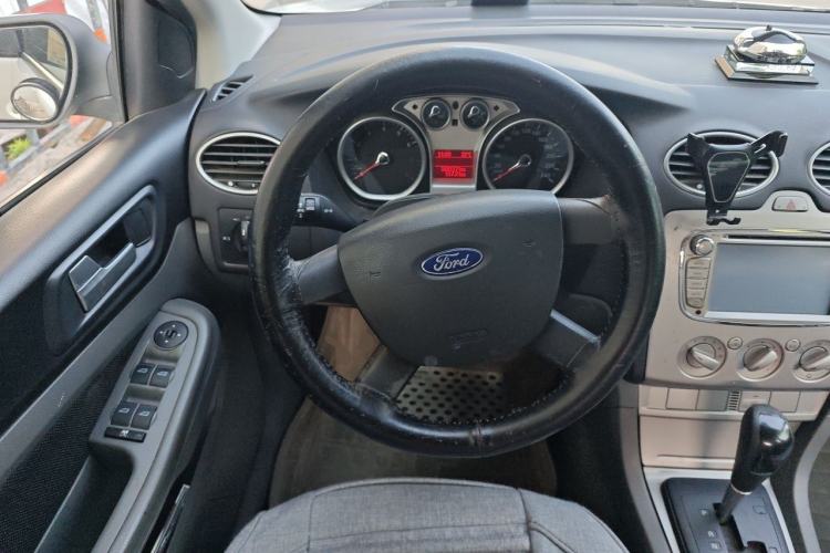 Used Ford Focus 2013 Hatchback Classic 1.8L Automatic Base Model Steering Wheel