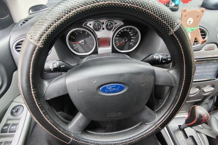 Used Ford Focus 2013 Hatchback Classic 1.8L Automatic Base Model Steering Wheel