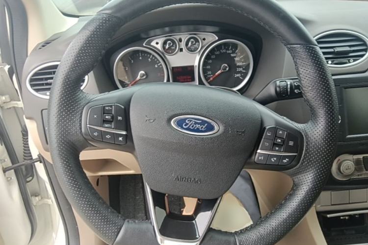 Used Ford Focus 2013 Hatchback Classic 1.8L Automatic Fashion Edition Steering Wheel