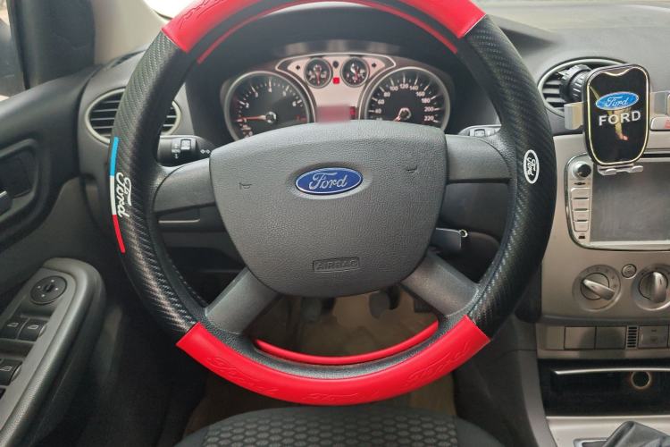 Used Ford Focus 2013 Hatchback Classic 1.8L Manual Base Model Steering Wheel