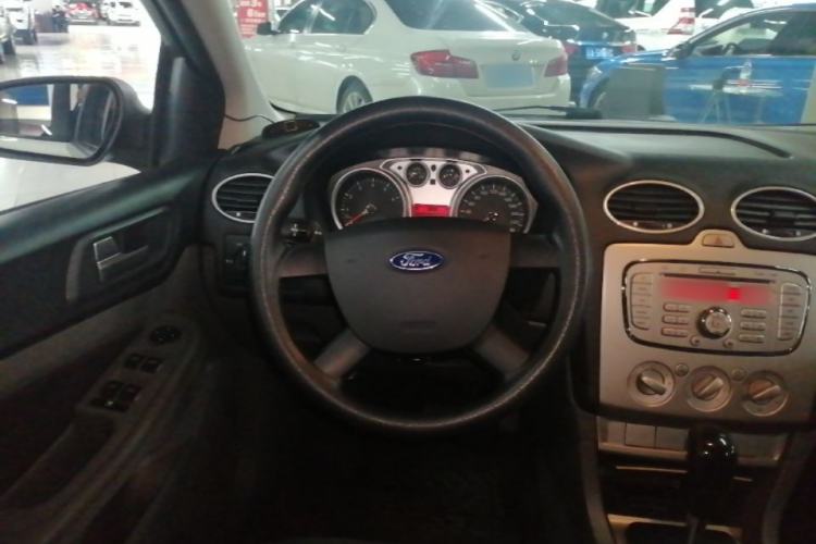 Used Ford Focus 2013 Hatchback Classic 1.8L Automatic Base Model Steering Wheel