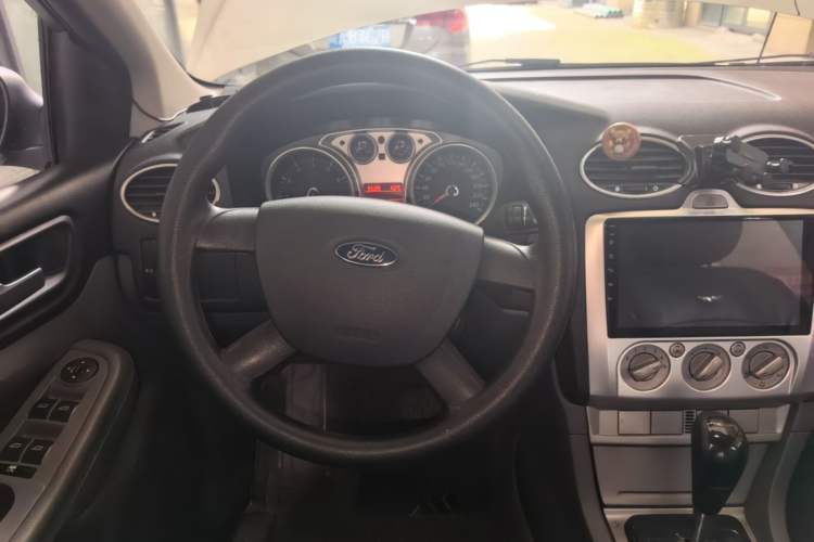 Used Ford Focus 2013 Hatchback Classic 1.8L Automatic Base Model Steering Wheel
