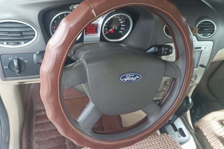 Used Ford Focus 2013 Sedan Classic 1.8L Automatic Millionth Anniversary Edition Steering Wheel
