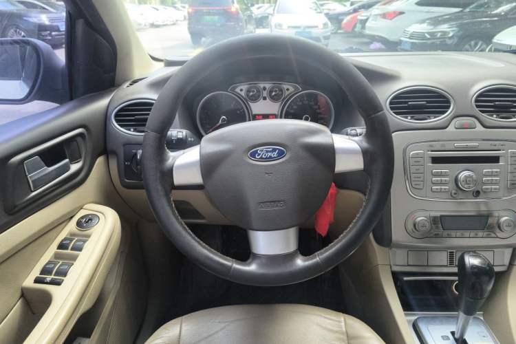 Used Ford Focus 2013 Hatchback Classic 1.8L Automatic Fashion Edition Steering Wheel